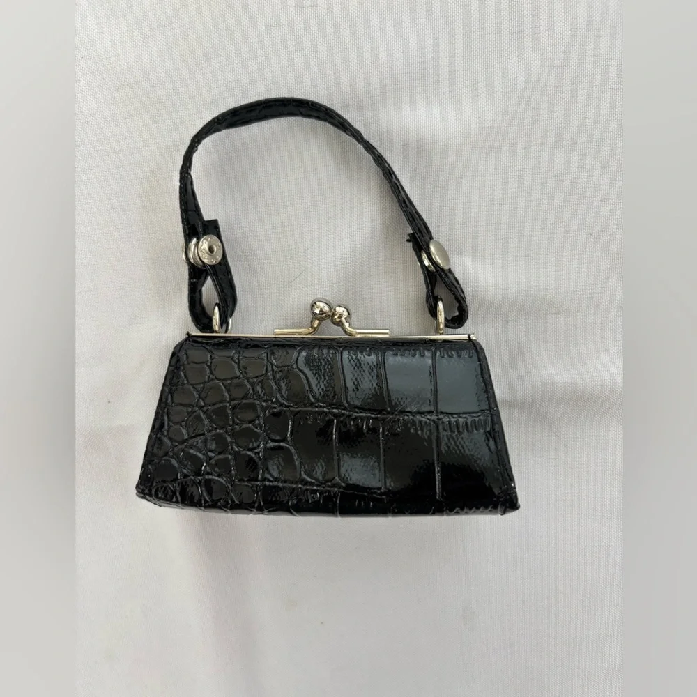 Vegan Leather Small Lipstick/Lip Balm Case in Black